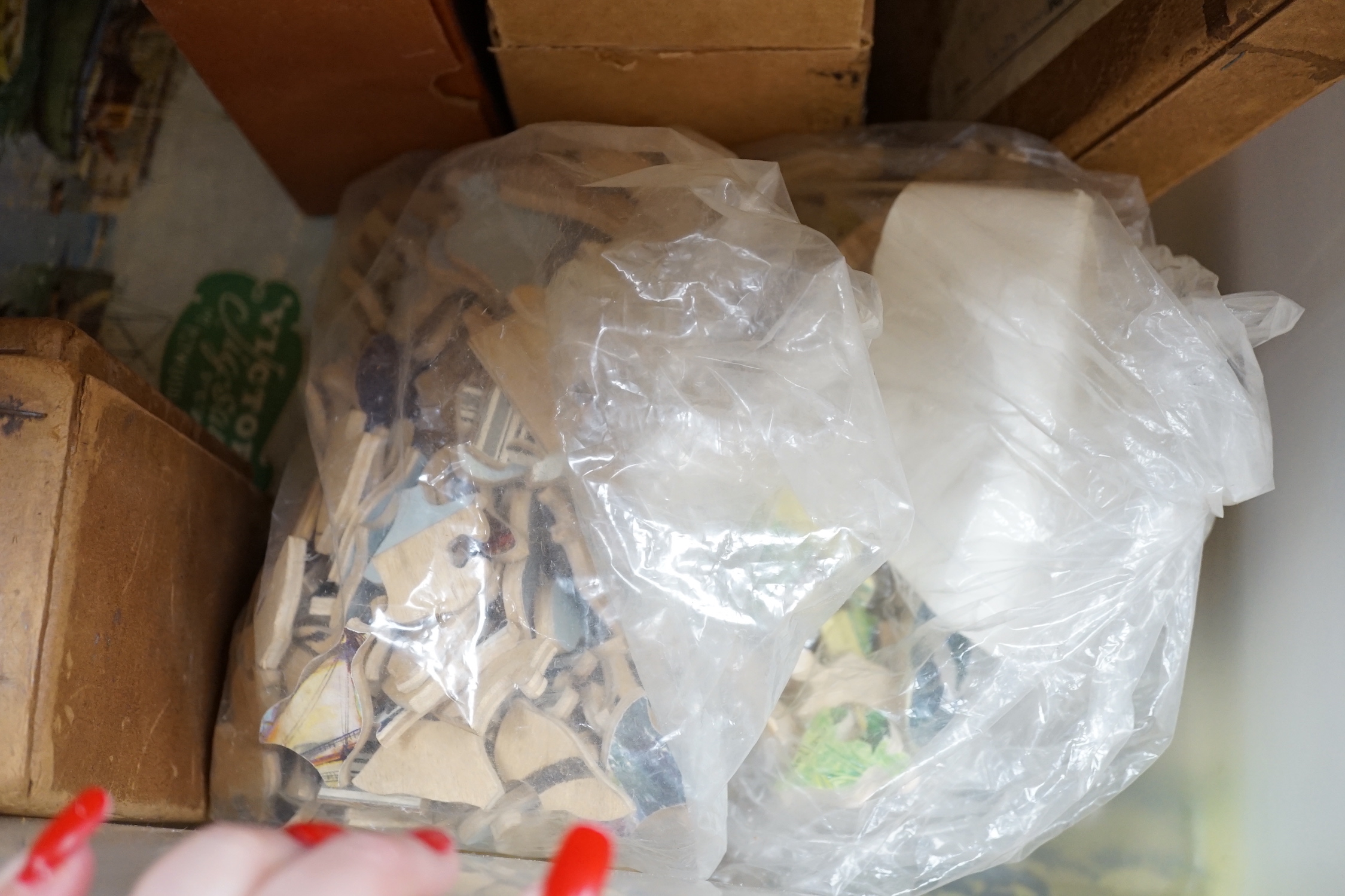 A quantity of various jigsaw puzzles including an animalistic example by Raymond Sheppard